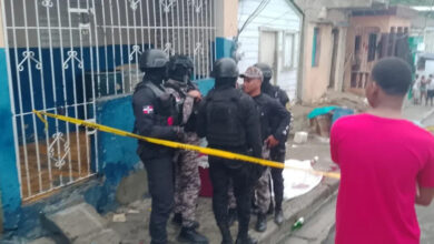 Joven muere y otro resulta herido tras tiroteo en Santiago
