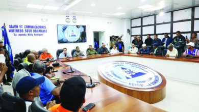 COE anuncia apertura parcial de comercio en algunas provincias