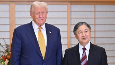 Trump se reúne con el emperador Naruhito en su visita a Japón