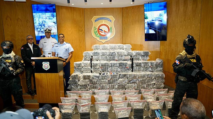 650 paquetes de presunta cocaína