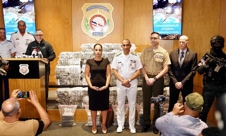 Apresan dos hombres con un cargamento de 484 paquetes de presunta cocaína