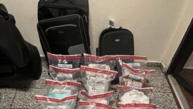 DNCD interviene francés con 55 prendas de vestir impregnadas de presunta cocaína