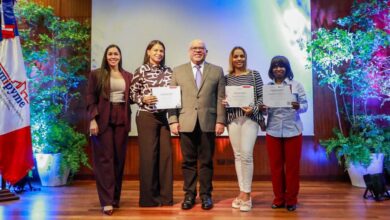 Promipyme entrega RD 125 millones en créditos a 525 emprendedores del Distrito Nacional