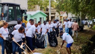 Caasd recolecta toneladas desechos en jornada de limpieza de cañadas en el GSD