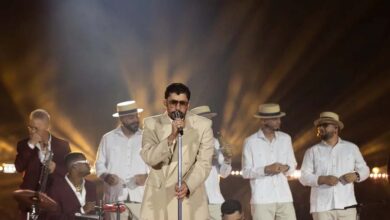 Bad Bunny presenta un adelanto de su espectáculo del entretiempo en la Super Bowl