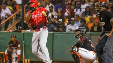Yamaico Navarro y Junior Lake remolcan cinco para colocar 2-0 al Escogido en la final
