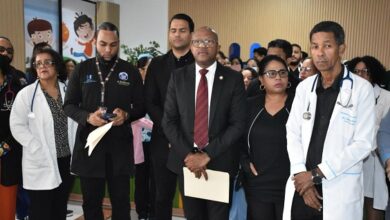 El CMD repudia presunto abuso policial contra pediatra del Robert Reid y exige respeto a la integridad del personal