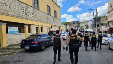DNCD interviene Manganagua; arresta 13 personas y ocupa drogas