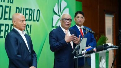 FP denuncia que deuda aumentó US$110 MM diarios en 2025 y superó crecimiento económico