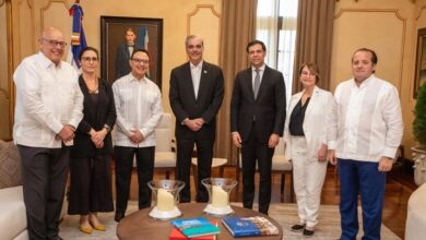 Abinader recibe a Michel Camilo y autoridades del Berklee College of Music