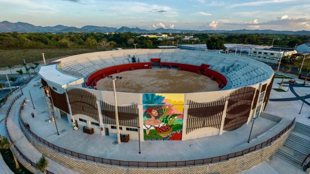 Presidente Abinader en inauguración de Plaza de Toros: “El futuro de El Seibo es brillante”