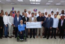 Ministro de Deportes entrega 250 millones más para preparar atletas de Juegos Centroamericanos y del Caribe