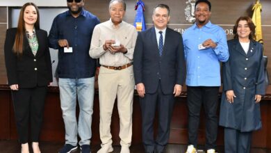 JCE entrega nueva cédula a miembros del Salón de la Fama de Cooperstown