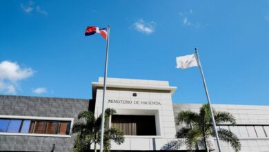 RD emite US$2,750 millones en bonos y supera 2.6 veces la oferta