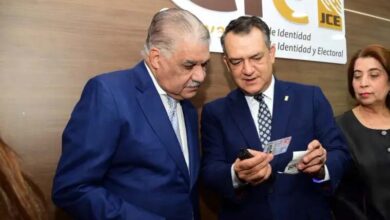 Vargas recibe la nueva cédula y afirma que la oposición deberá unirse para ganar en 2028