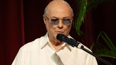 Hipólito Mejía pide a jóvenes enriquecer sus conocimientos para enfrentar los desafíos del futuro que nos espera