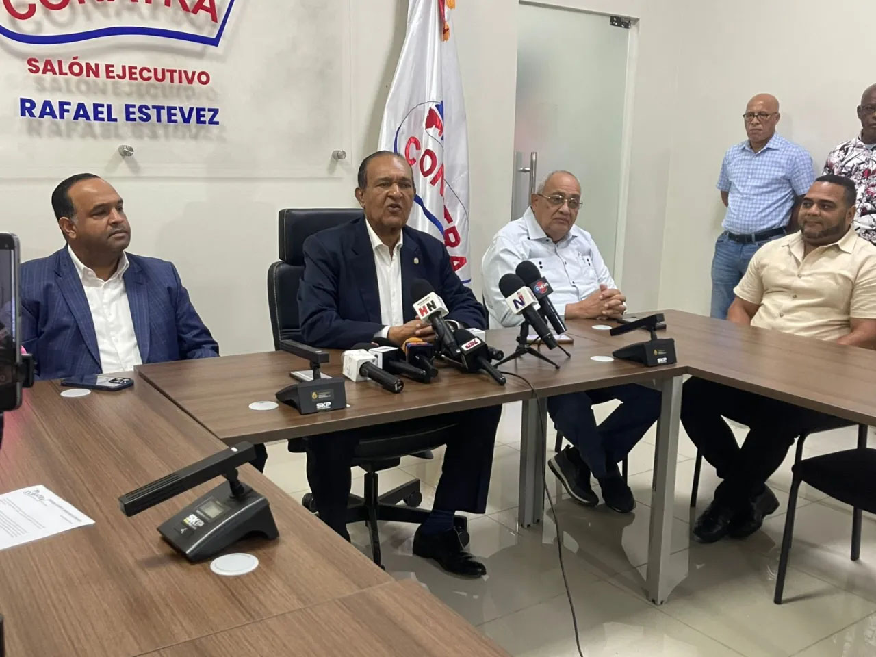 Antonio Marte pide al Gobierno congelar precios de combustibles por 6 meses