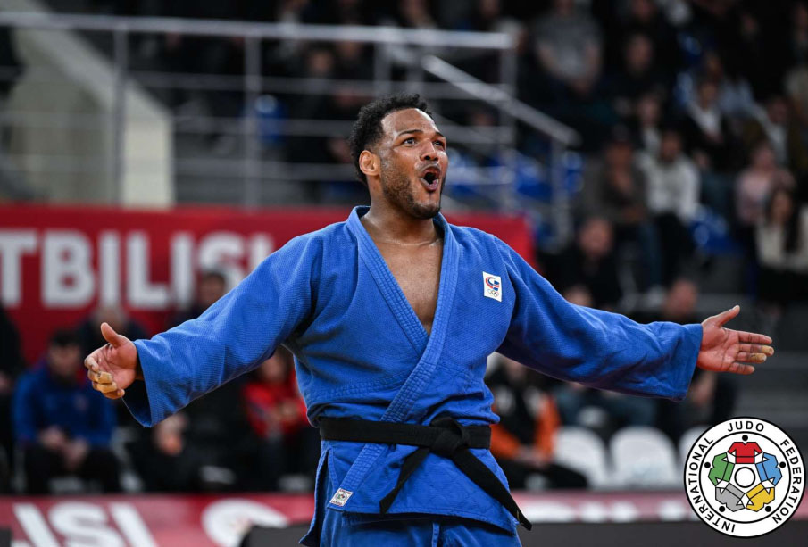 Robert Florentino se convierte en primer dominicano en ganar medalla en Grand Slam en rama masculina