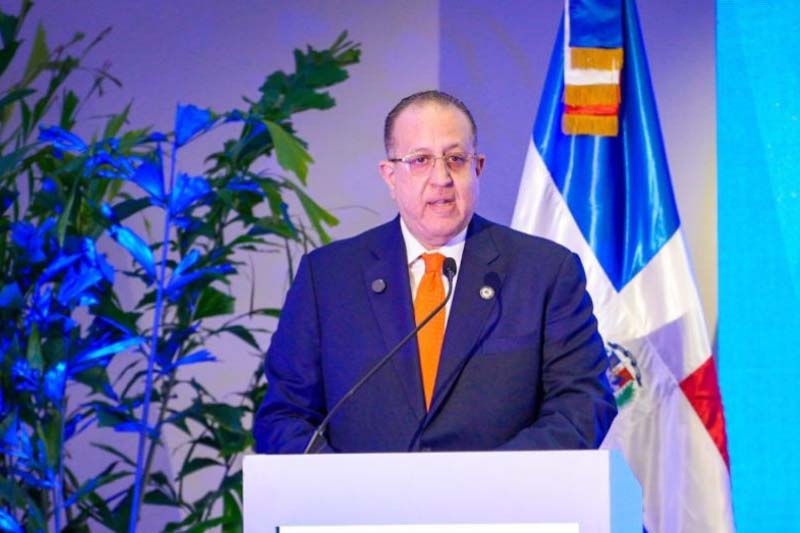 Ministro Magín Díaz asegura que el Gobierno prioriza medidas para mitigar impacto en el país por la crisis en Irán