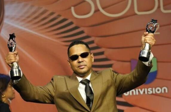 Santiago Matías gana Youtuber del Año y el Soberano del Pueblo en Premios Soberano 2026