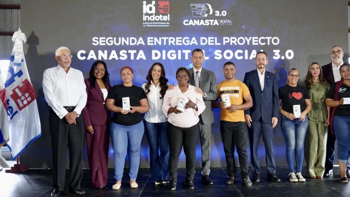 Indotel beneficia a 1,000 residentes de Santo Domingo Norte con la Canasta Digital Social 3.0