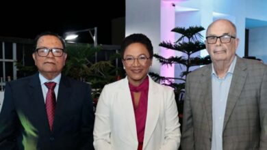 Roberto Cassá, Peralta Romero y Edith Febles reciben Premio Pluma a la Excelencia Logomarca 2026