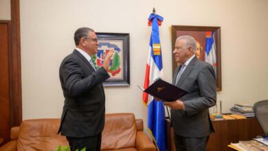 Ministro Andrés Bautista juramenta a Carlos Alessandry Roa Howley como director ejecutivo del Plan San Juan