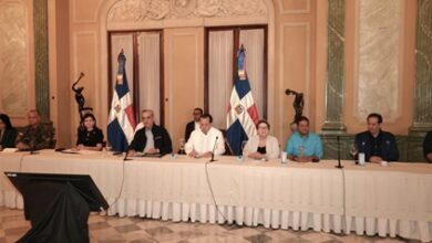 Presidente Luis Abinader encabeza reunión con el Centro de Operaciones de Emergencias COE y funcionarios