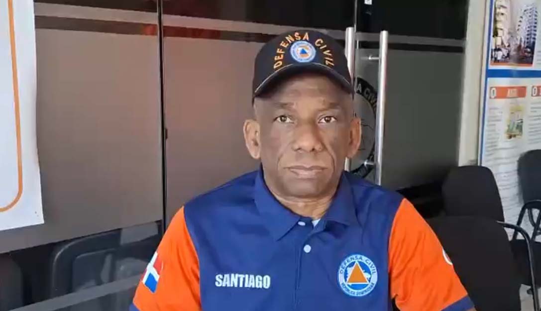 Defensa Civil de Santiago llama a evacuar zonas vulnerables ante intensas lluvias