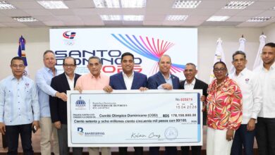 Ministro Kelvin Cruz entrega RD$178 millones más al COD para preparación de atletas