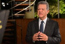 Leonel Fernández llama a la reflexión, la unidad y la solidaridad durante Semana Santa