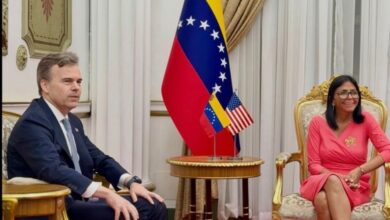 Delcy Rodríguez recibe al nuevo encargado de negocios de Estados Unidos en Venezuela