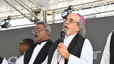 Padre Rogelio cuestiona justicia en caso Jet Set