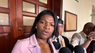Solicitan siete años de prisión para Elizabeth Silverio en nuevo juicio por usurpar funciones en el área de la salud
