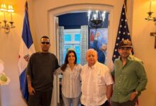 Embajadora de EE.UU. en RD recibe al doctor Fadul para abordar tratamiento del autismo