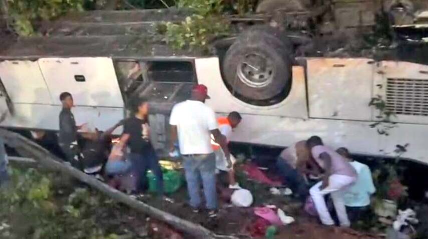 Hospitales de SFM asisten a heridos tras colisión en la carretera de Samaná