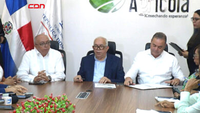 El Banco Agrícola firma acuerdo para disminuir riesgos sanitarios en la producción agropecuaria