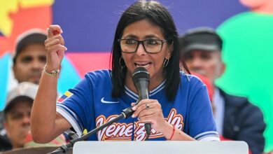 Presidenta interina de Venezuela anuncia aumento salarial de 26% a 240 dólares mensuales