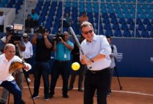  Ito  Bisonó entrega remozado Estadio de Softball A del COJPD