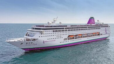 Crucero que estuvo confinado con un brote de gastroenteritis sale del puerto de Burdeos