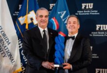 Abinader recibe premio Champion of Freedom Award y abvierte sobre amenazas a las libertades democráticas