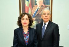 Embajadora de España visita a Danilo Medina en la sede del PLD